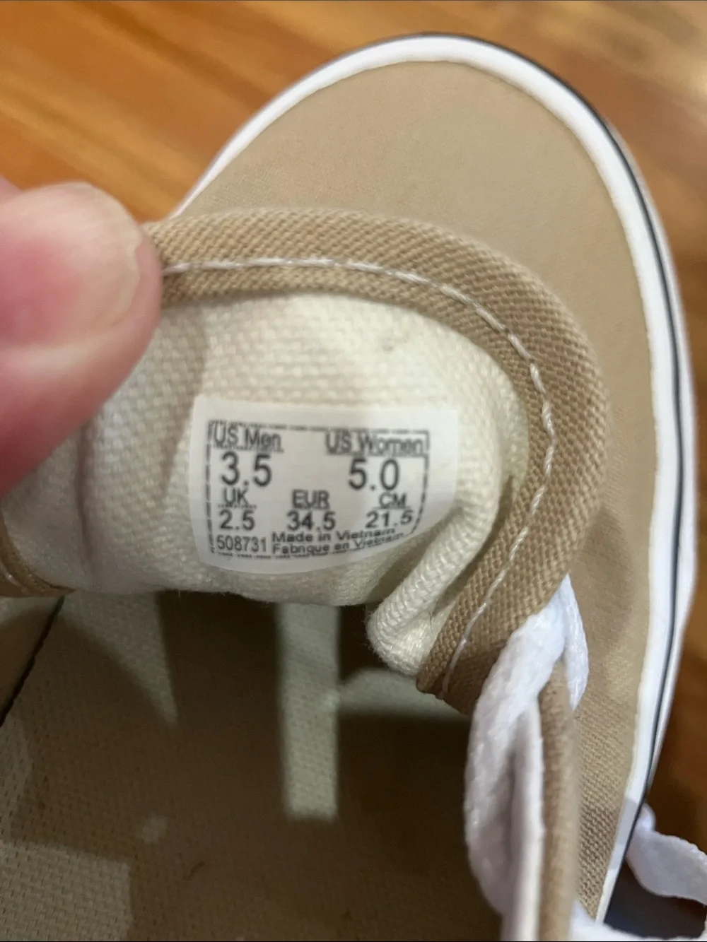 Vans Kids Canvas Lace-Up Sneakers in Beige with White Accents Sz 3.5 EUC